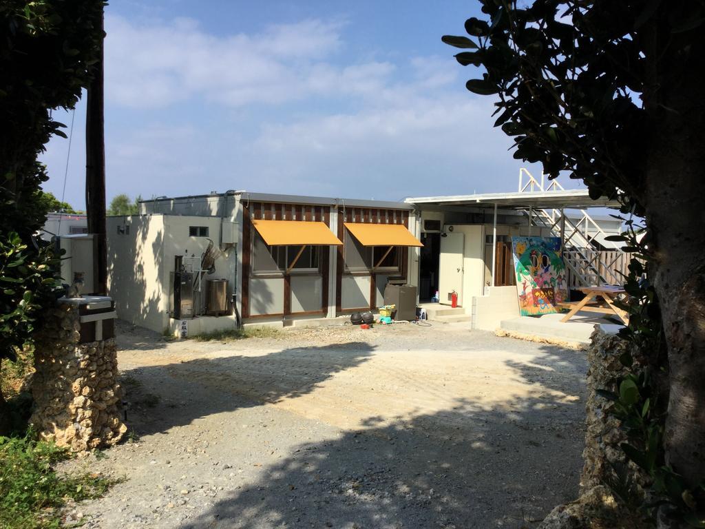 Sesoko Island Guest House Kafuu Village Мотобу Екстериор снимка
